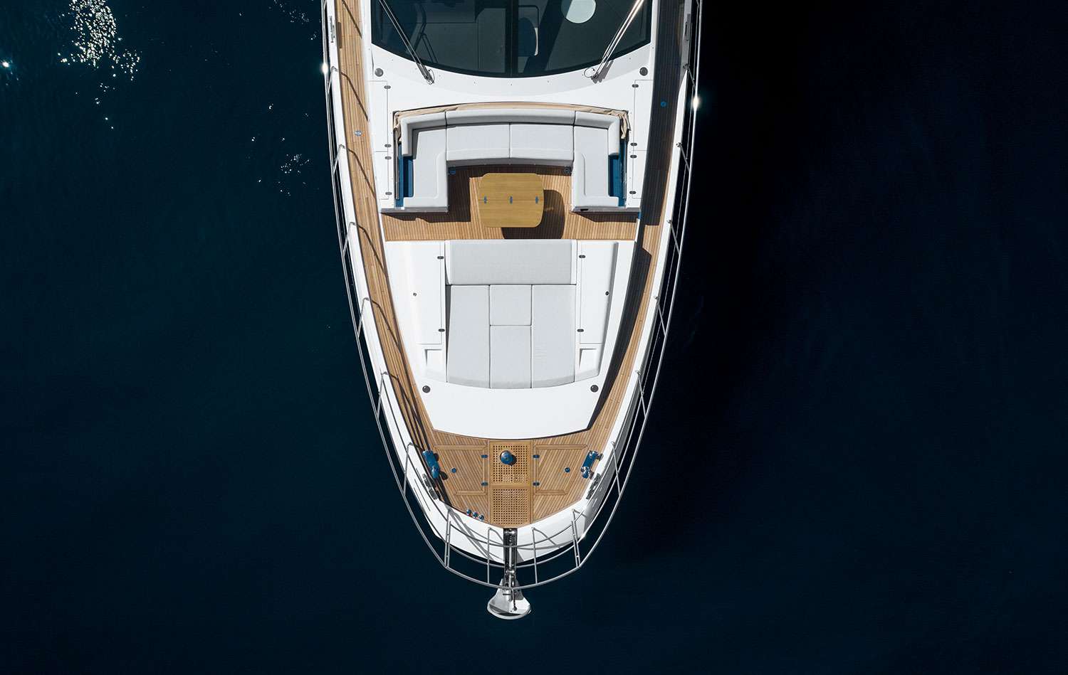 Azimut Yachts-Azimut luxury super yachts available for sale and charter, all in our database.