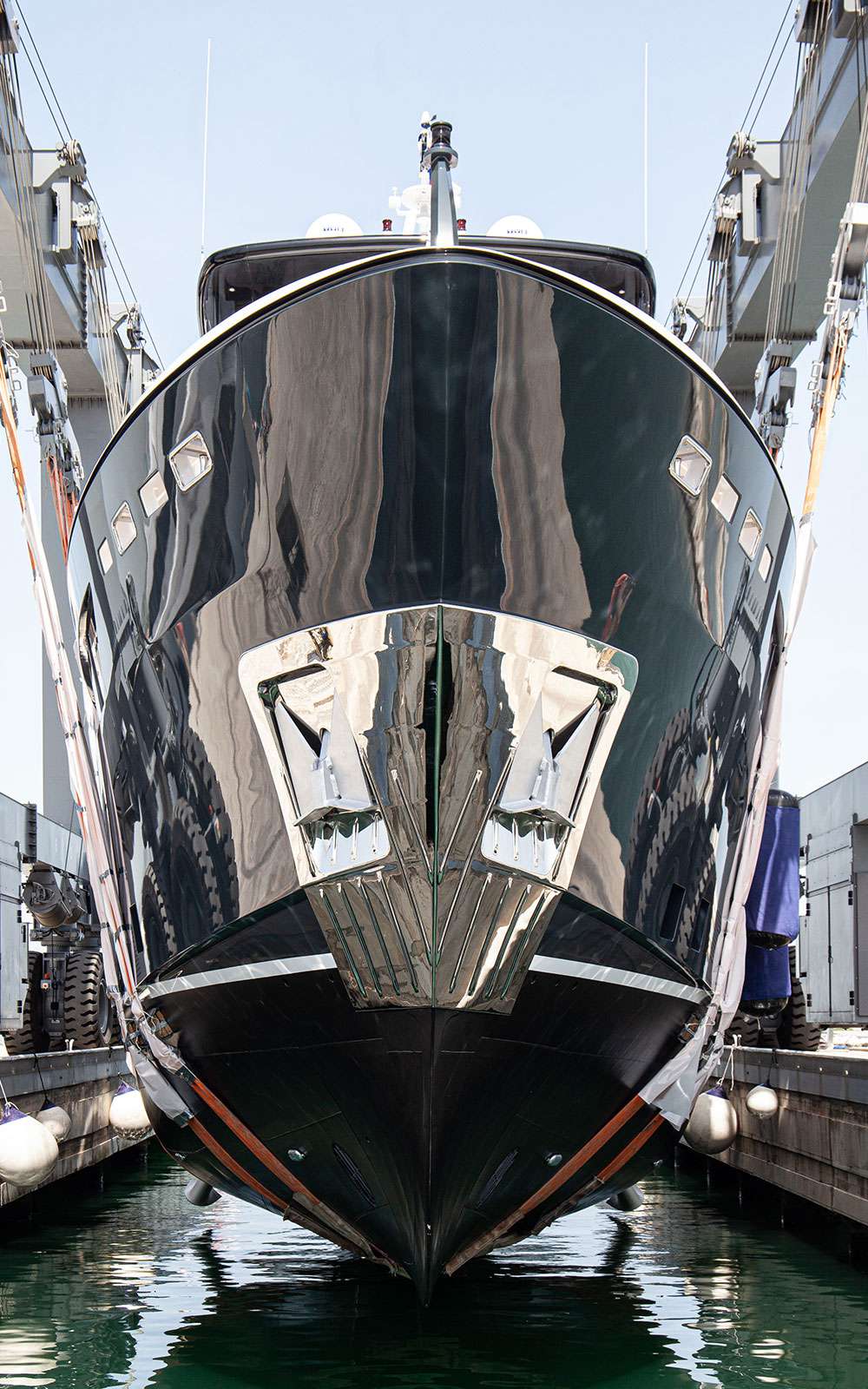 Cantiere delle Marche Yachts-Explorer Yachts made in Italy