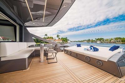  Pershing 9x The Wolf  <b>Exterior Gallery</b>