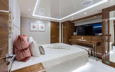 <b>Галерея интерьеров</b>  Sunseeker 131 Yacht Aladdin 