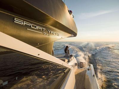  Sunseeker 74 Sport Yacht  <b>Exterior Gallery</b>