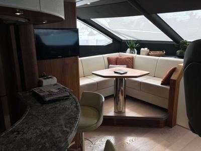 <b>Галерея интерьеров</b>  Sunseeker 86 Yacht Docqua 