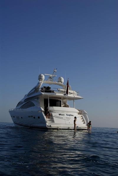 <b>Галерея</b>  Sunseeker 90 Yacht Apollo I 