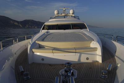<b>Галерея</b>  Sunseeker 90 Yacht Catalana 