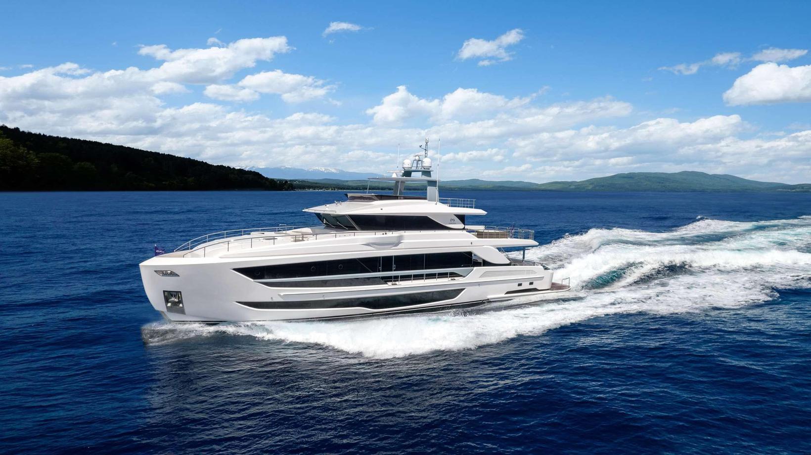 Horizon Yachts Launches FD110 Crowned Eagle