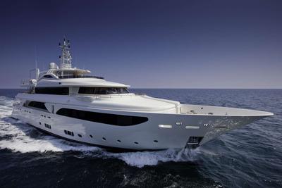  CRN 43m Only Eighty  <b>Exterior Gallery</b>