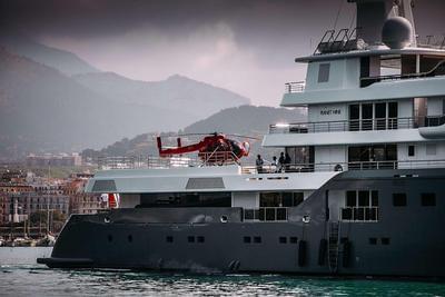 Yachts by features /Yachts with Helipad 