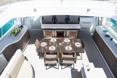 <b>Галерея интерьеров</b>  Mangusta Maxi Open 108 Dayboat 
