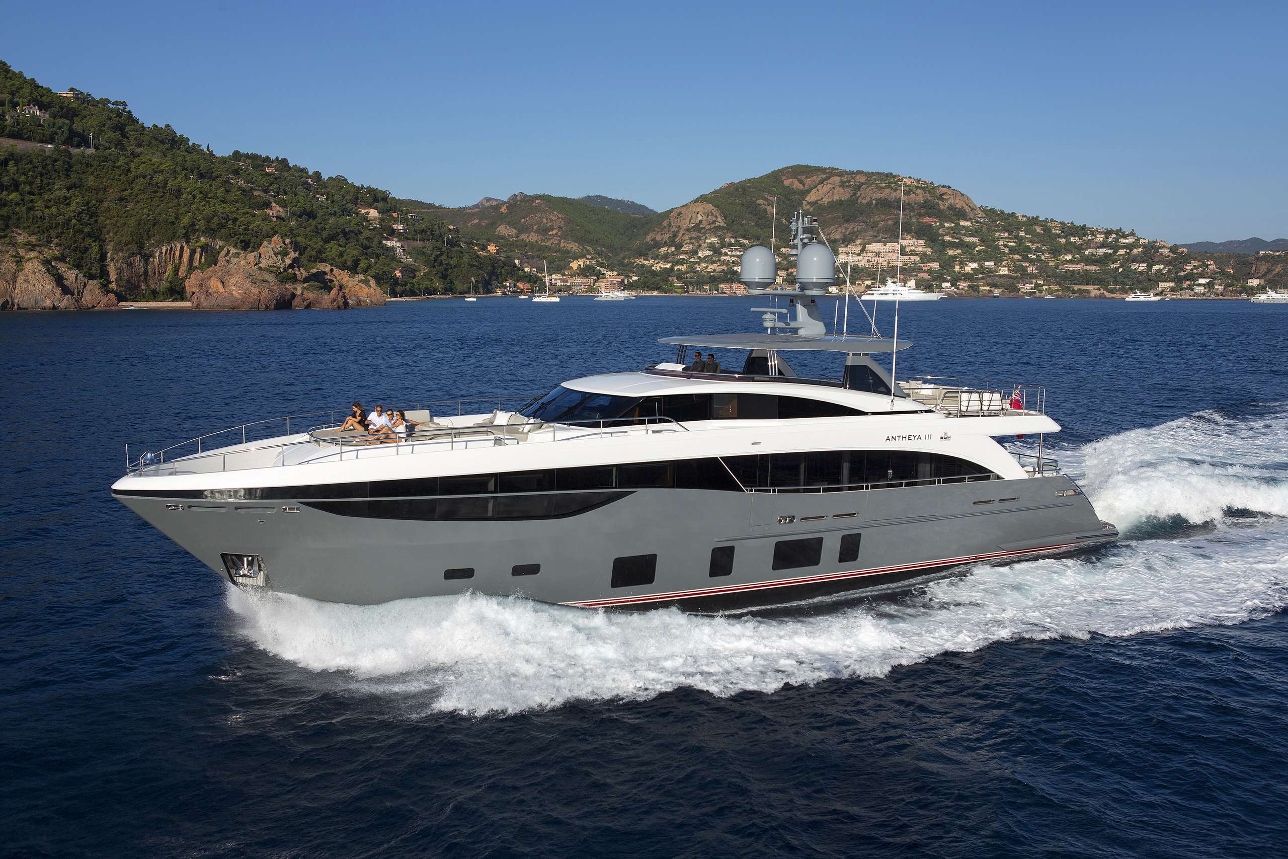 yacht 35m price