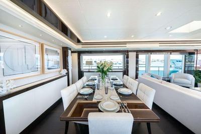<b>Галерея интерьеров</b>  Sunseeker 116 Yacht Qart Hadasht 
