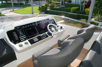 <b>Галерея</b>  Sunseeker 86 Yacht Alexa 