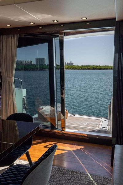 <b>Галерея интерьеров</b>  Sunseeker 86 Yacht Enterprise 