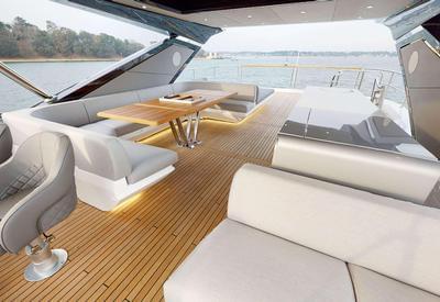 <b>Галерея</b>  Sunseeker 88 Yacht New 