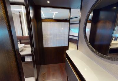 <b>Галерея интерьеров</b>  Sunseeker 88 Yacht New 