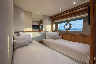 <b>Галерея интерьеров</b>  Sunseeker 95 Yacht Perseverance 3 