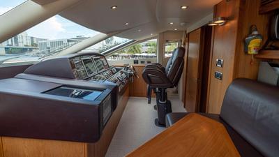 Sunseeker 88 Yacht Splashed Out  <b>Interior Gallery</b>