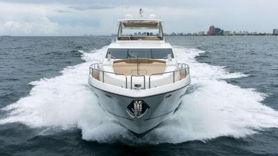 <b>Галерея</b>  Sunseeker 88 Yacht Splashed Out 