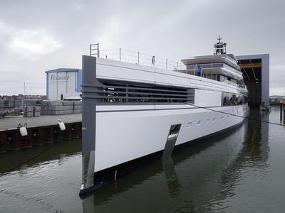 Feadship: Project 1011 leaves her shed and prepares for sea trials