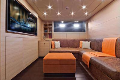 Mangusta Maxi Open 92 Chill Out  <b>Interior Gallery</b>