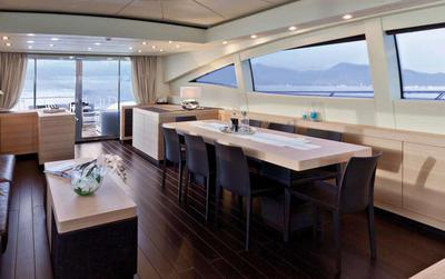  Mangusta Maxi Open 92 Chill Out  <b>Interior Gallery</b>