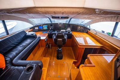 <b>Галерея интерьеров</b>  Sunseeker 105 Yacht Delfino 