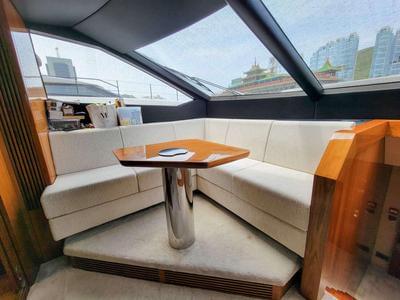 <b>Галерея интерьеров</b>  Sunseeker 86 Yacht Escape 42 