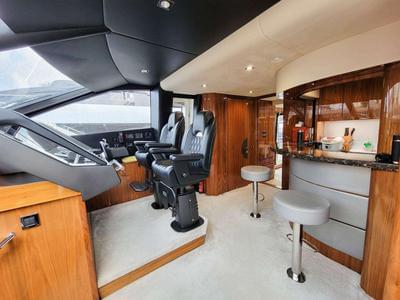 <b>Галерея интерьеров</b>  Sunseeker 86 Yacht Providence 
