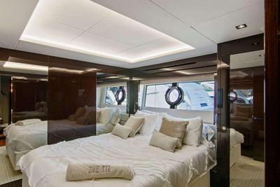<b>Галерея интерьеров</b>  Sunseeker 86 Yacht Take It Easy IV 